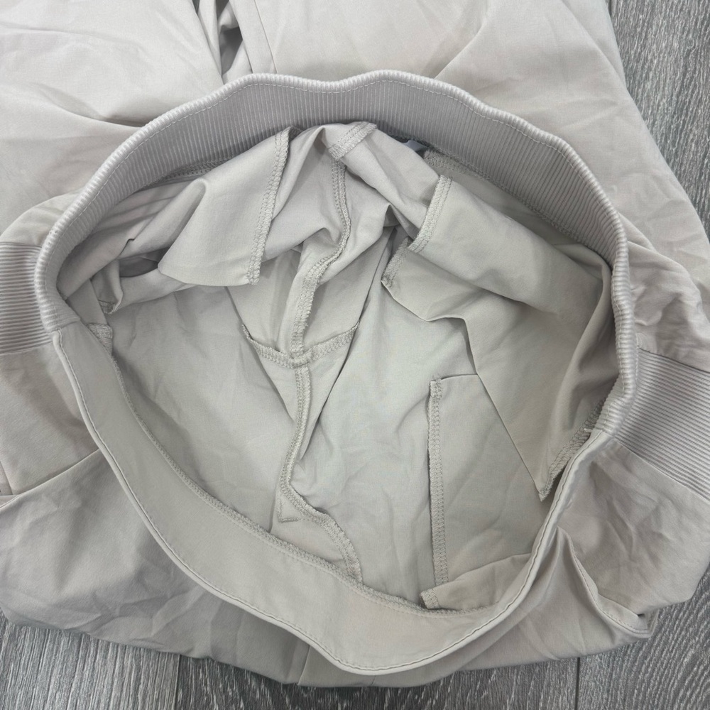 Athleta Brooklyn Ankle Pants Beige Size 4 Travel Stretch Pull On - Picture 15 of 16